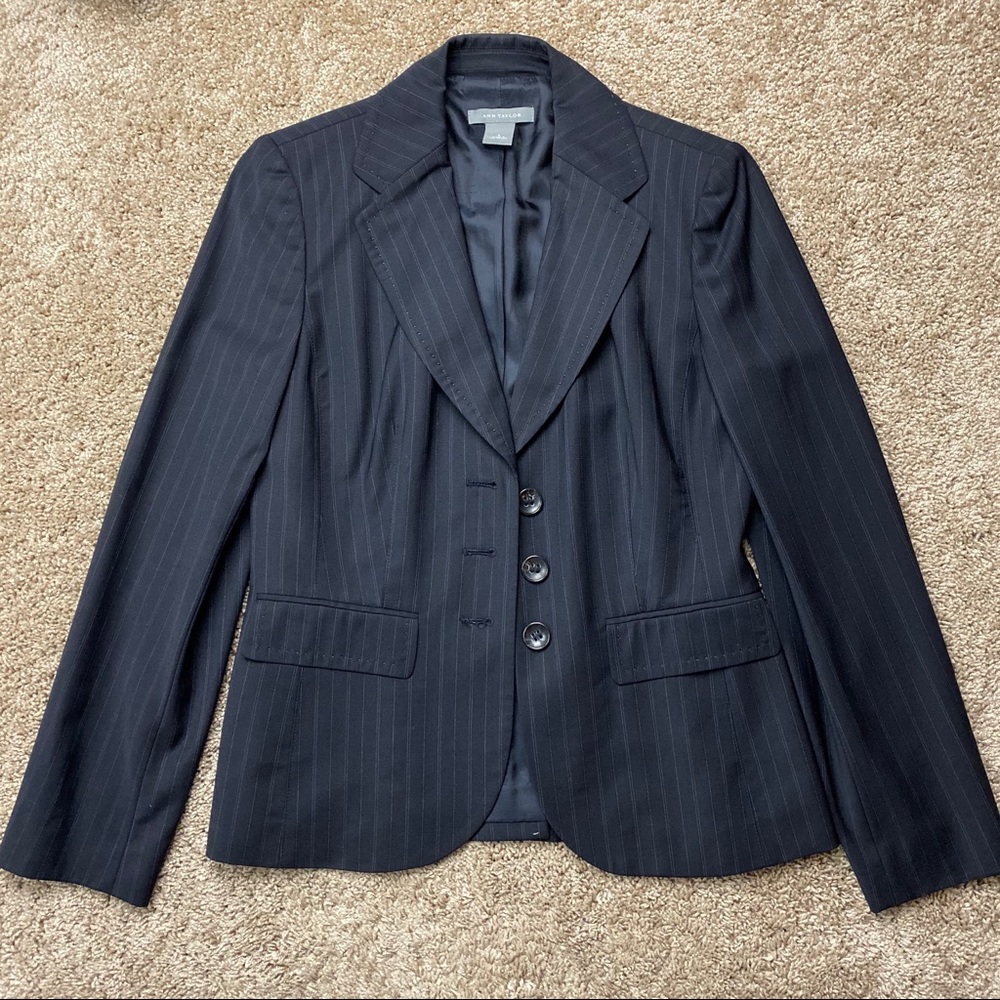 Ann Taylor Navy Pinstripe 3 Button Blazer Sz 4